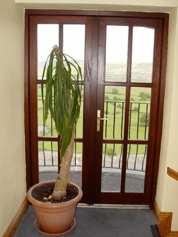 Clare'S Rock Self-Catering Accommodation Carron Pokoj fotografie